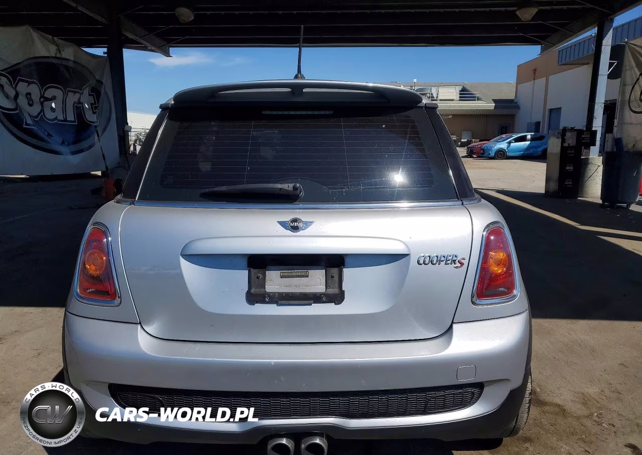 2008 Mini Cooper S VIN:WMWMF73518TV36852 - 6