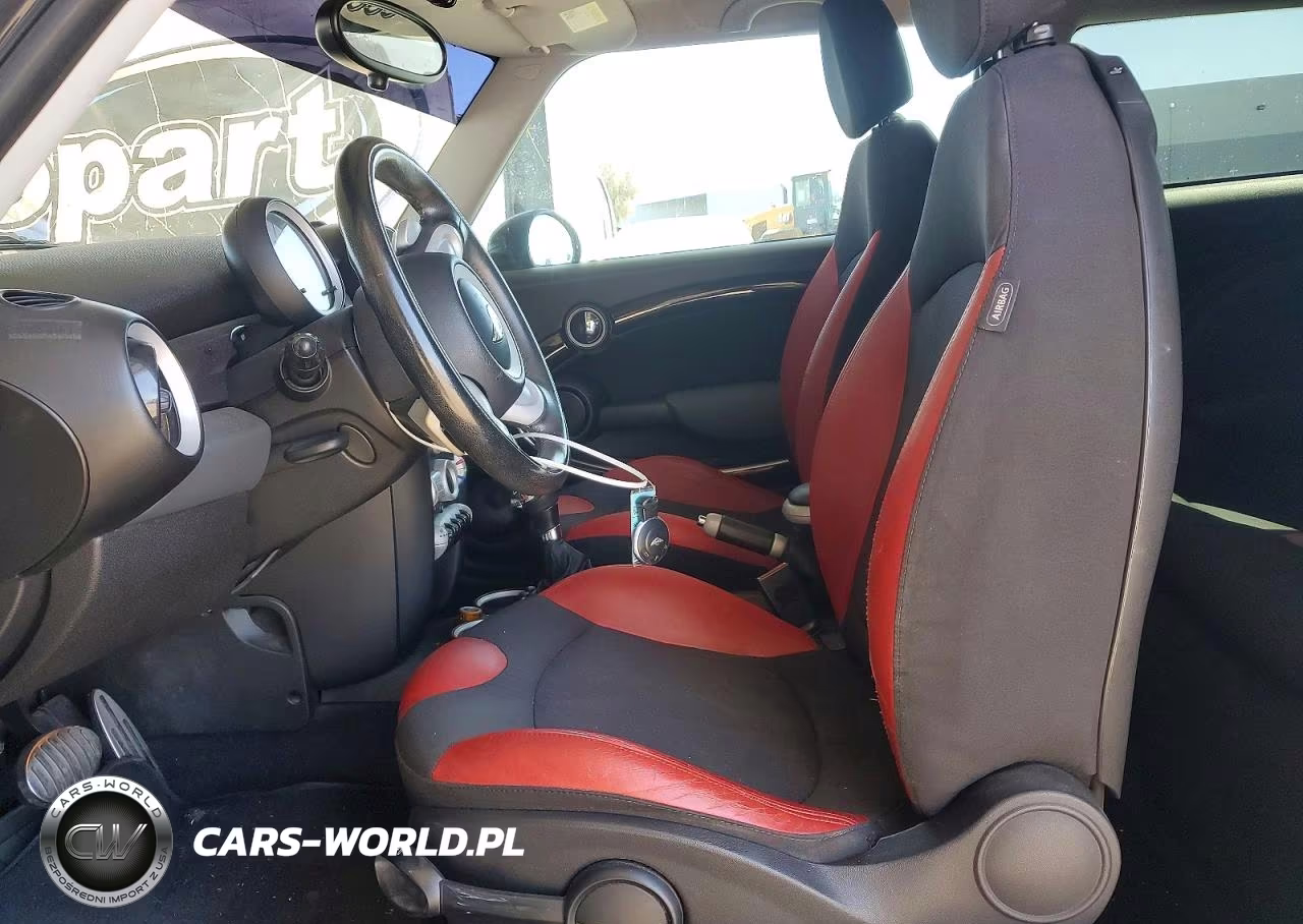 2008 Mini Cooper S VIN:WMWMF73518TV36852 - 7