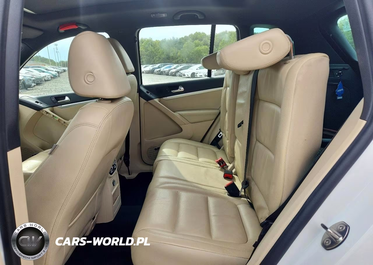 2015 Volkswagen Tiguan S VIN:WVGBV7AX9FW082262 - 11