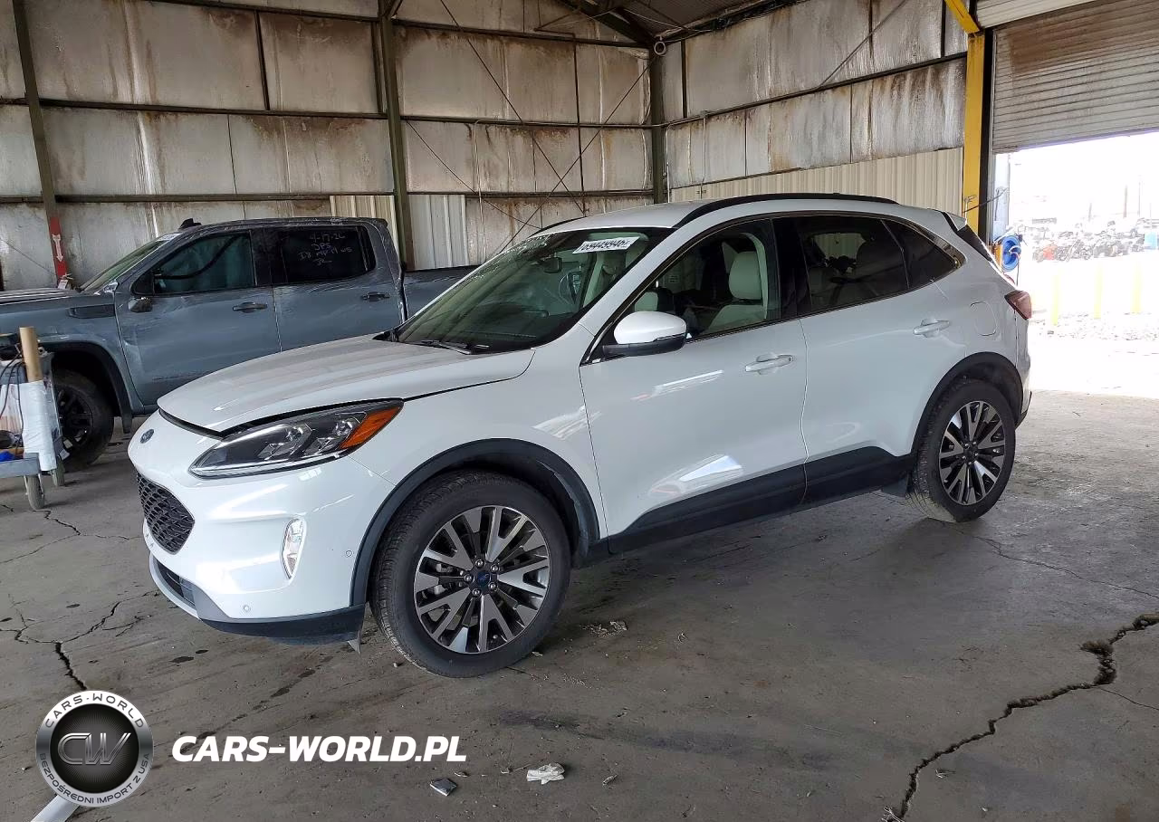 2020 Ford Escape Titanium