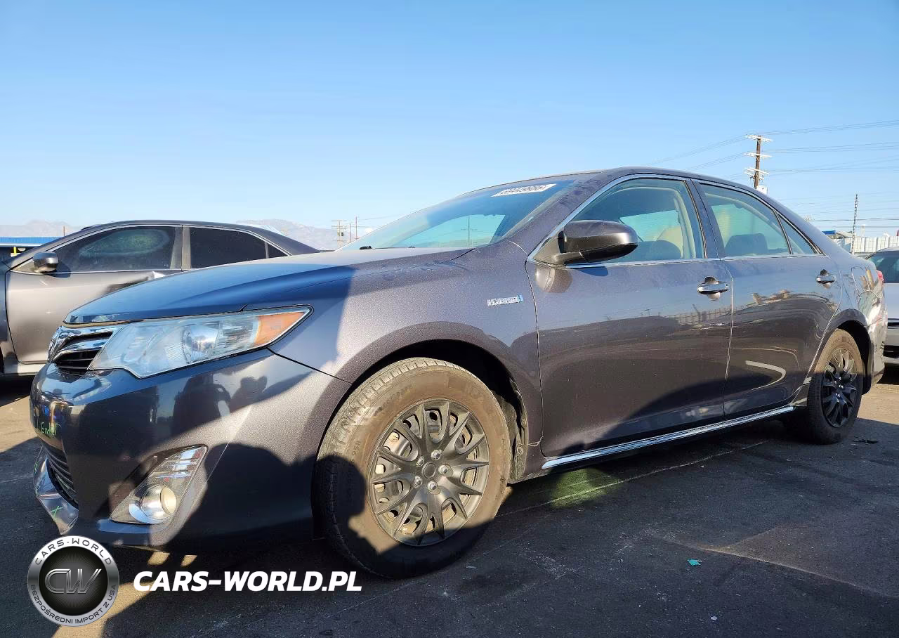 2014 Toyota Camry Hybrid Le