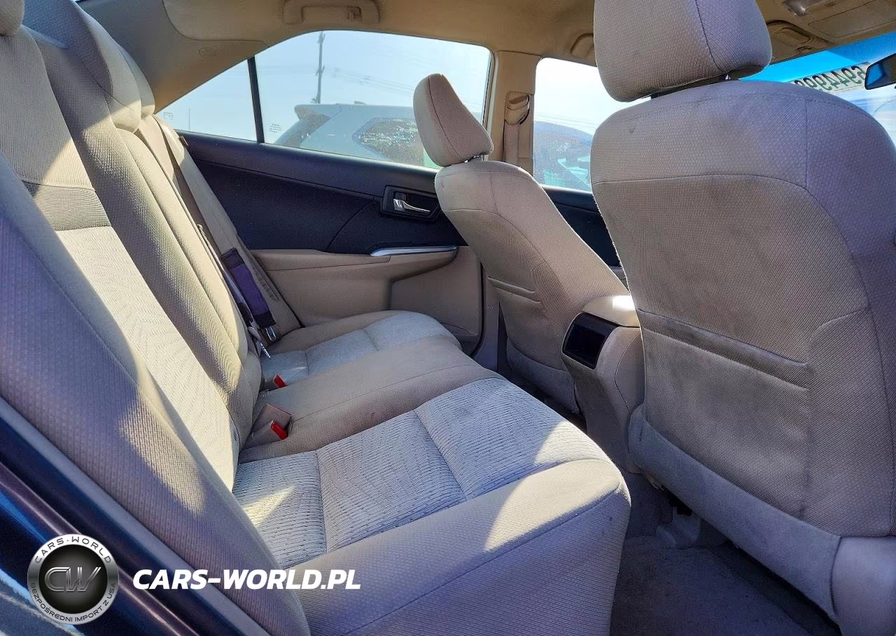 2014 Toyota Camry Hybrid Le VIN:4T1BD1FK8EU137436 - 10