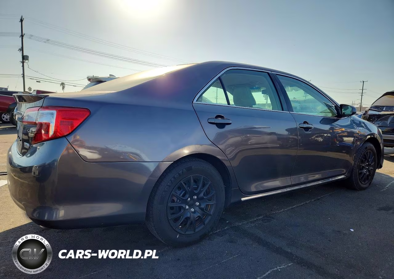 2014 Toyota Camry Hybrid Le VIN:4T1BD1FK8EU137436 - 3