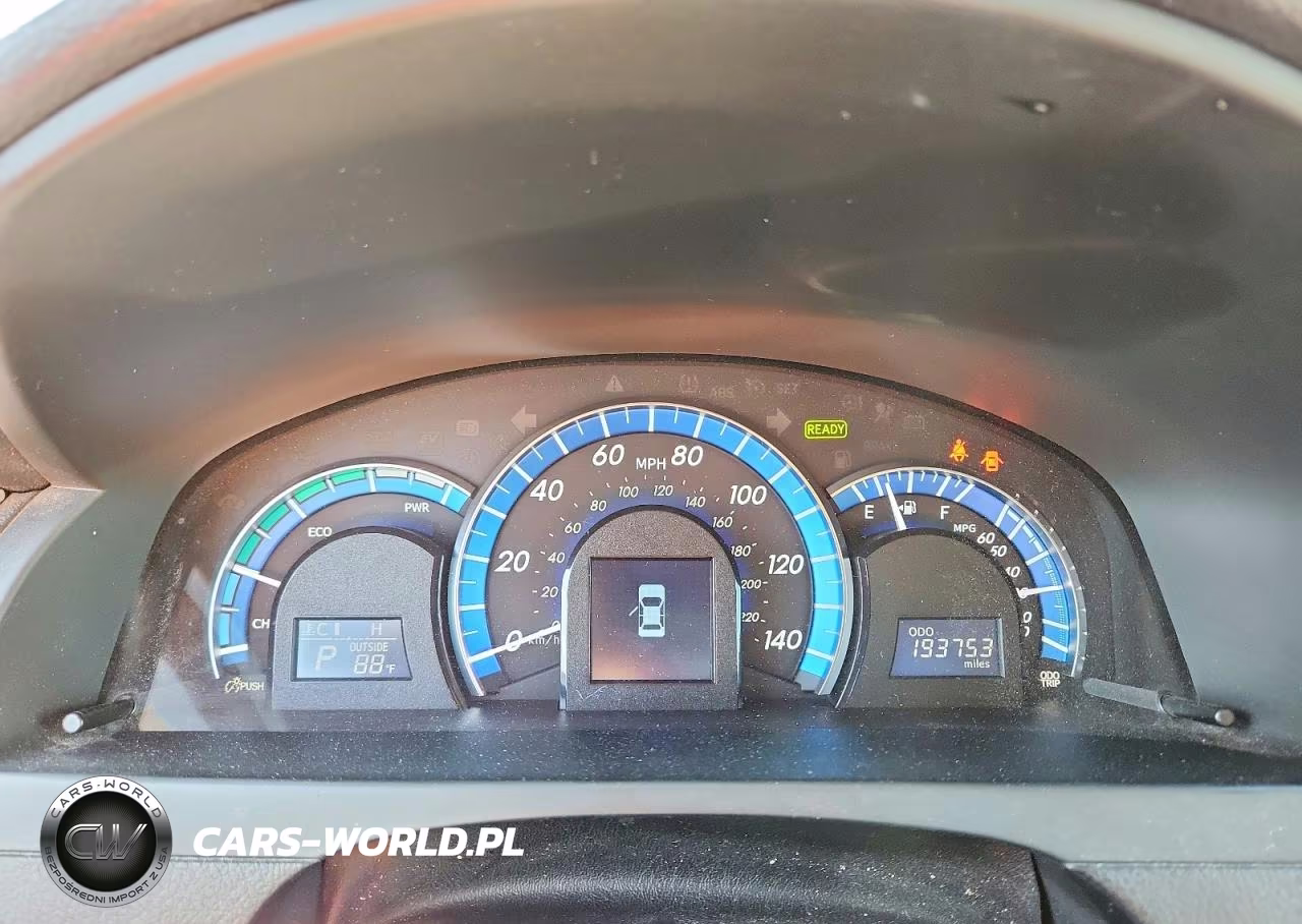 2014 Toyota Camry Hybrid Le VIN:4T1BD1FK8EU137436 - 9