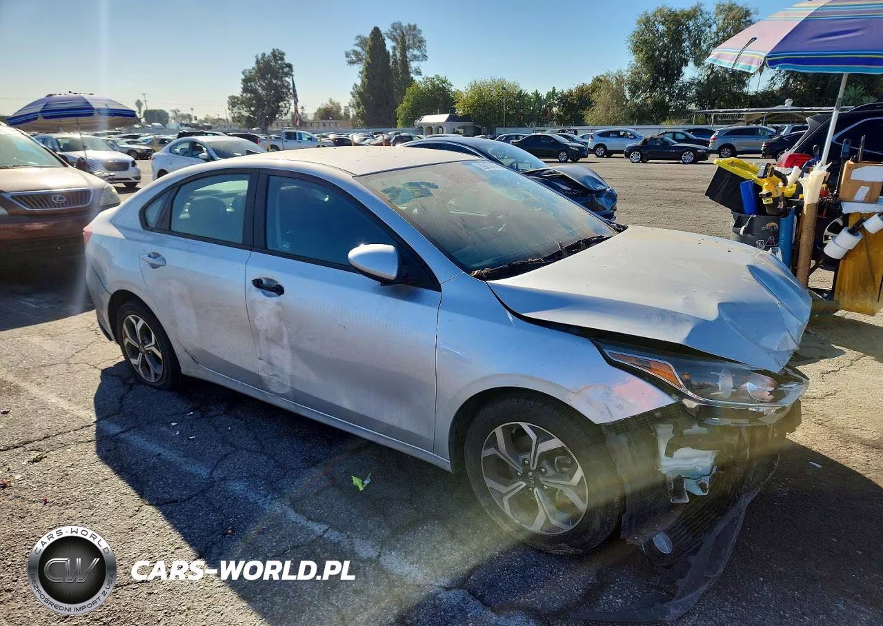 2020 Kia Forte Lxs VIN:3KPF24AD7LE246052 - 4