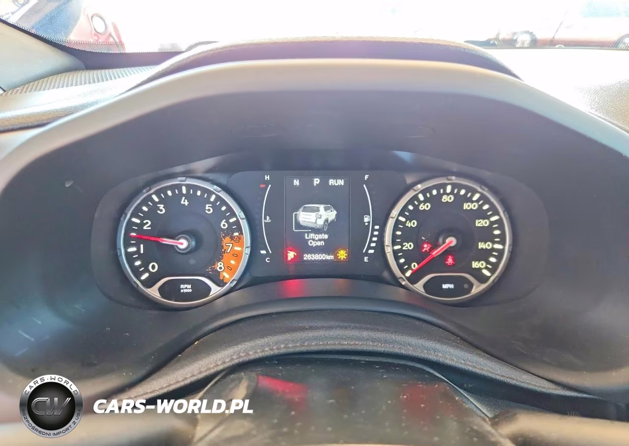 2018 Jeep Renegade Latitude VIN:ZACCJABBXJPJ20203 - 9