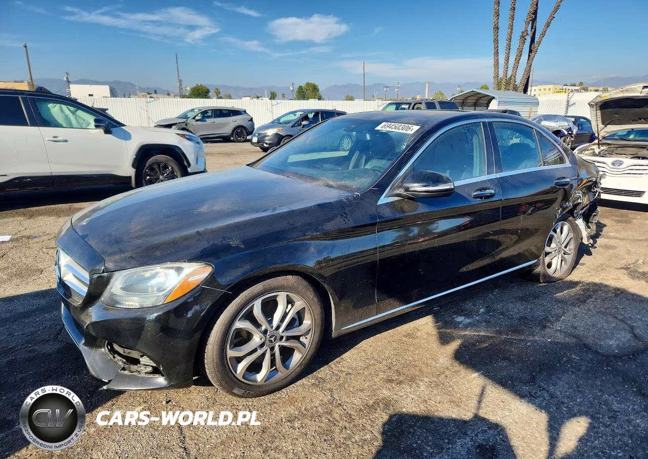 2018 Mercedes-Benz C 300 – zdjęcie 1 z 12
