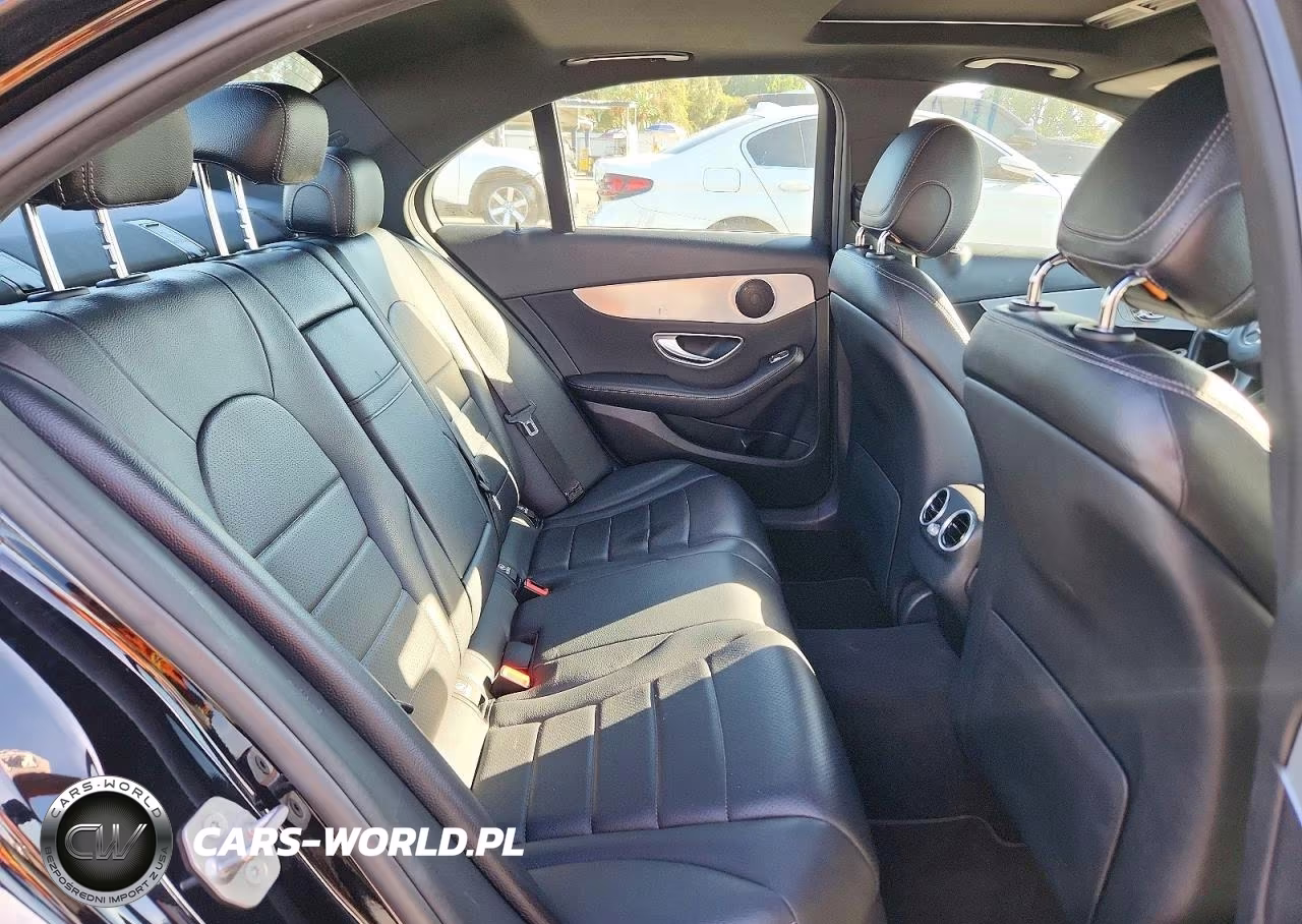 2018 Mercedes-Benz C 300 VIN:55SWF4JB2JU262569 - 10