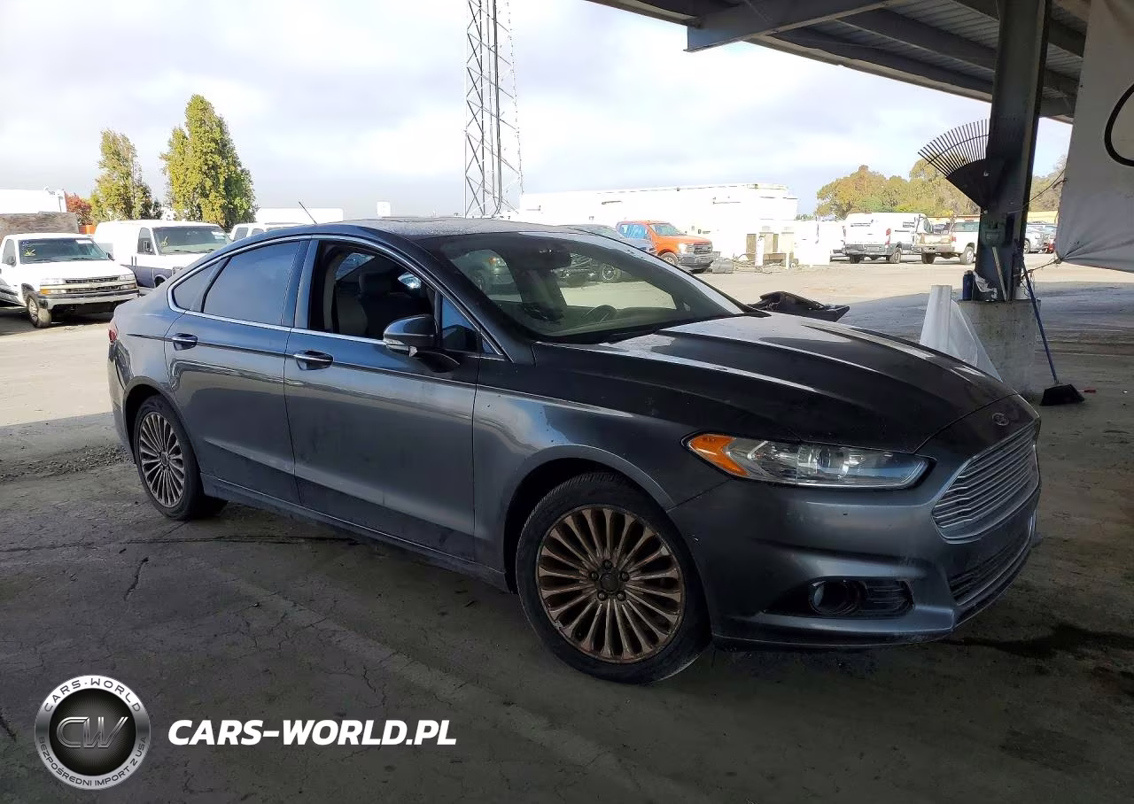 2015 Ford Fusion Titanium VIN:3FA6P0K97FR164524 - 4
