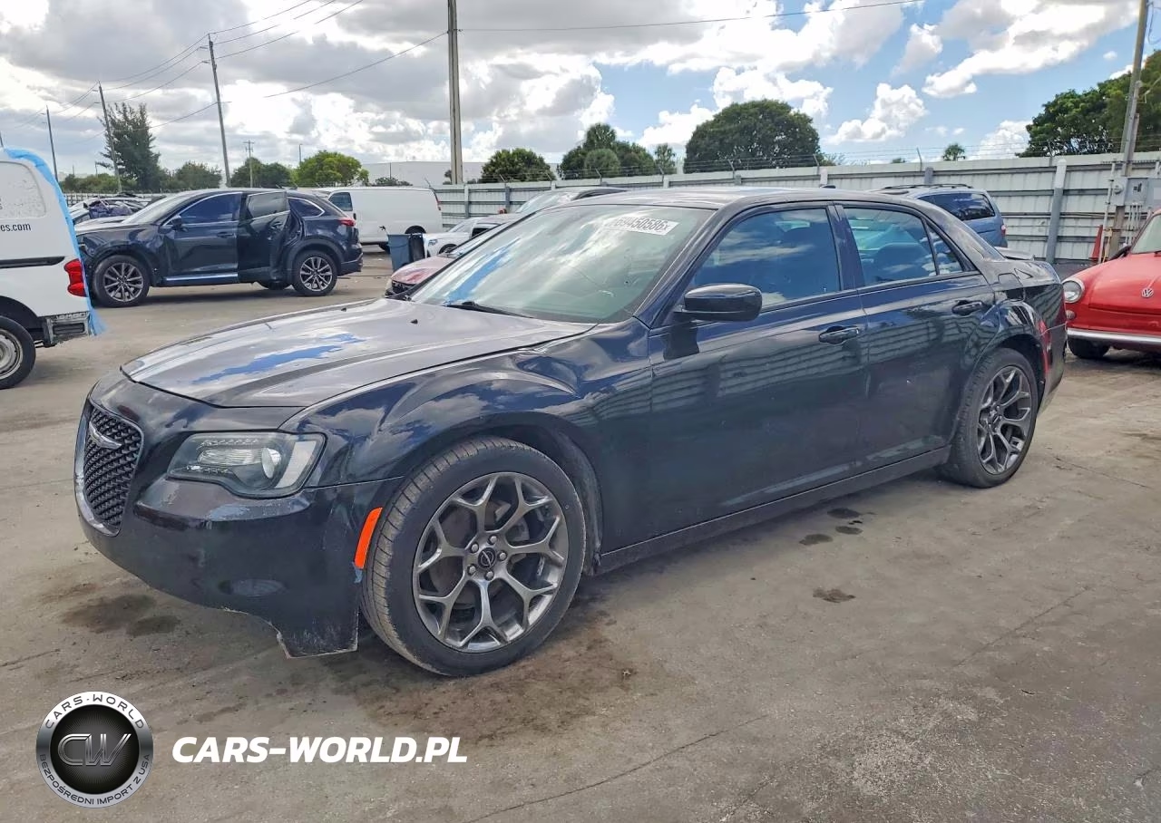 2018 Chrysler 300 S