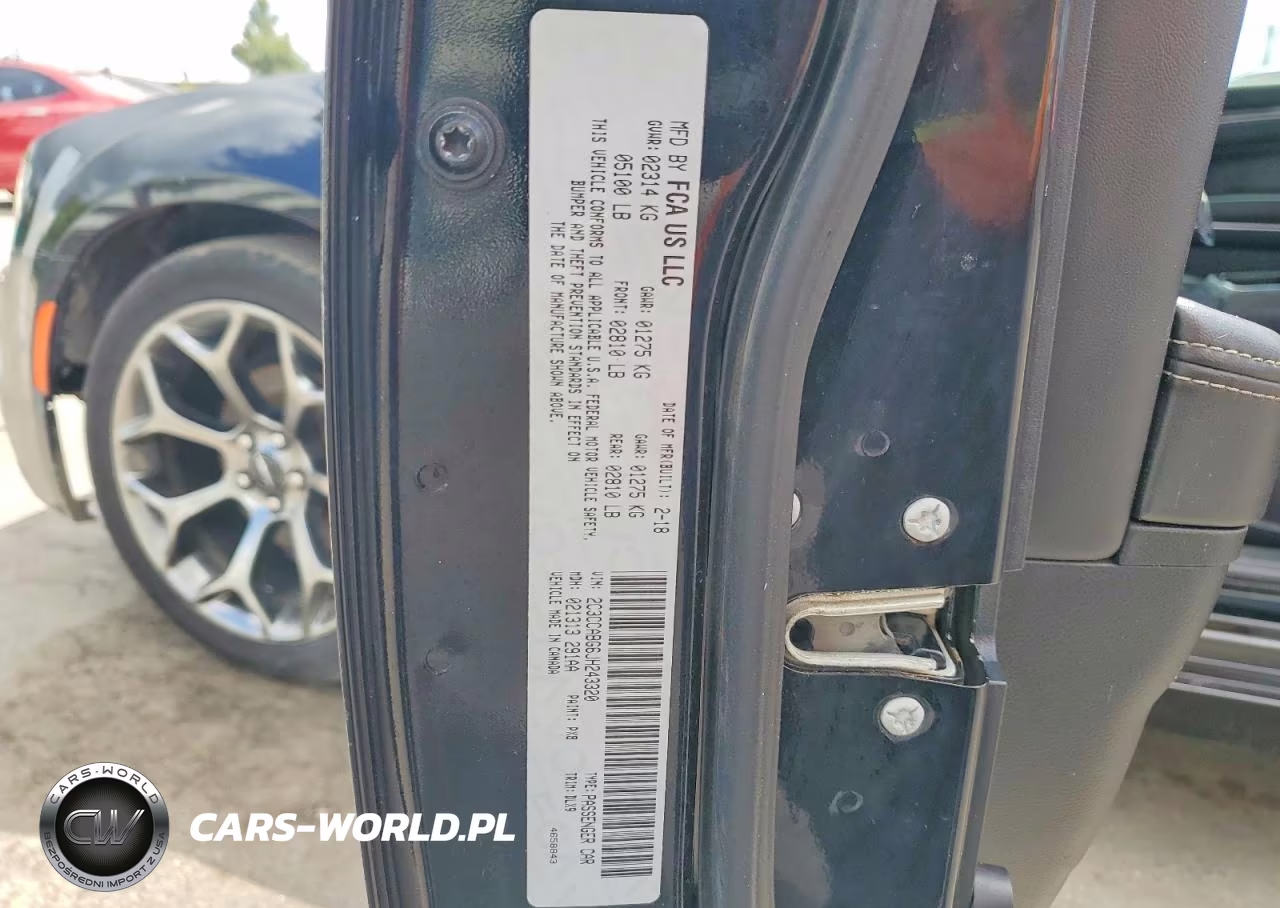 2018 Chrysler 300 S VIN:2C3CCABG6JH243320 - 12