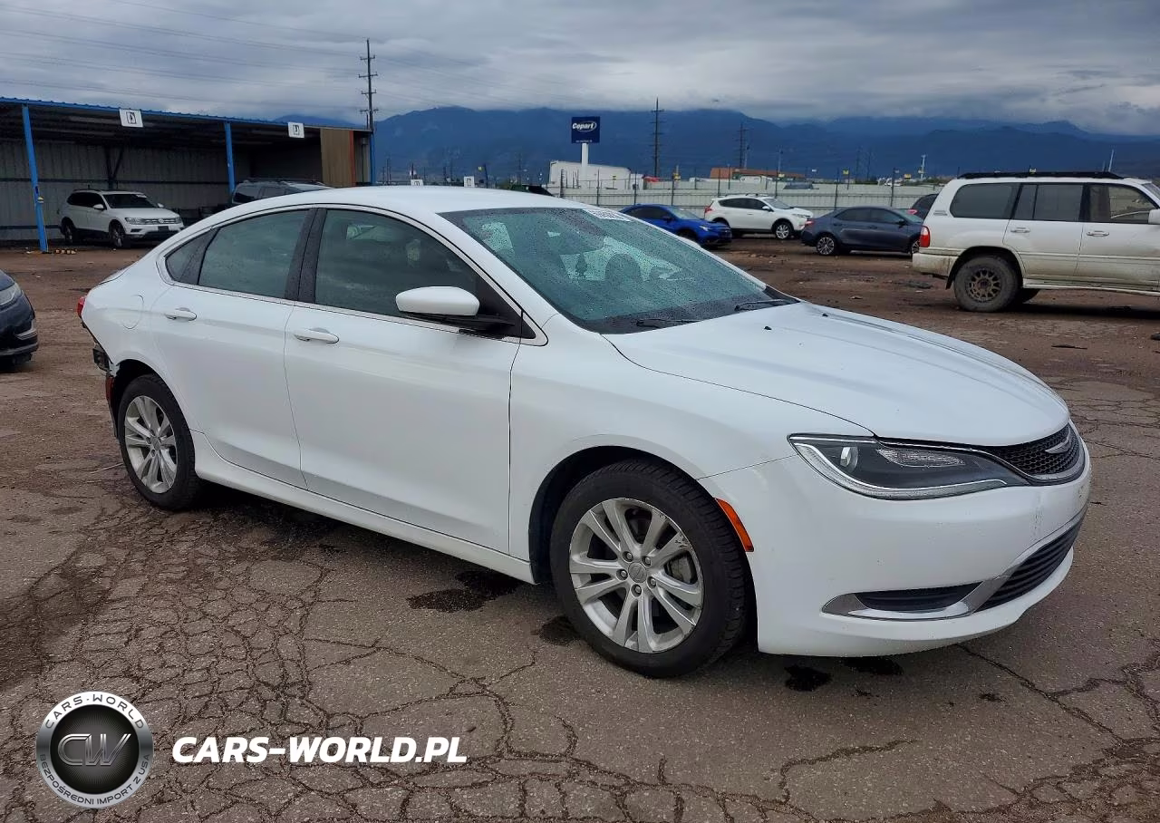 2016 Chrysler 200 Limited VIN:1C3CCCAB4GN153195 - 4