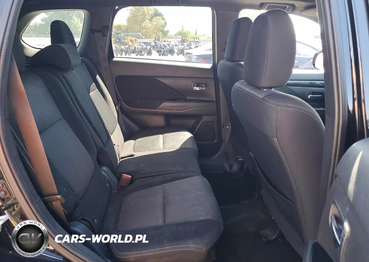 2018 Mitsubishi Outlander Se VIN:JA4AD3A33JZ021628 - 11