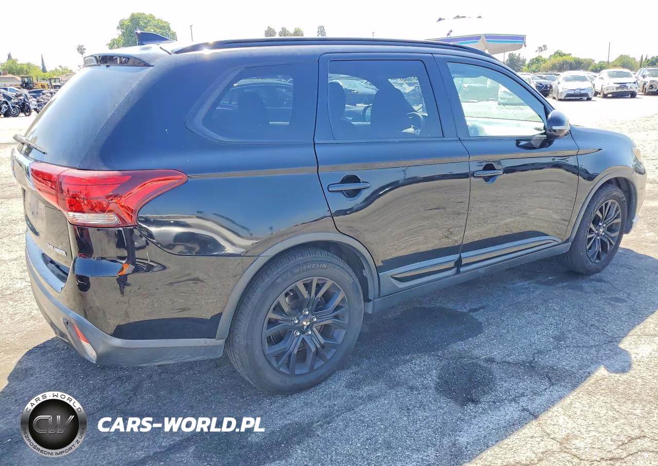 2018 Mitsubishi Outlander Se VIN:JA4AD3A33JZ021628 - 3