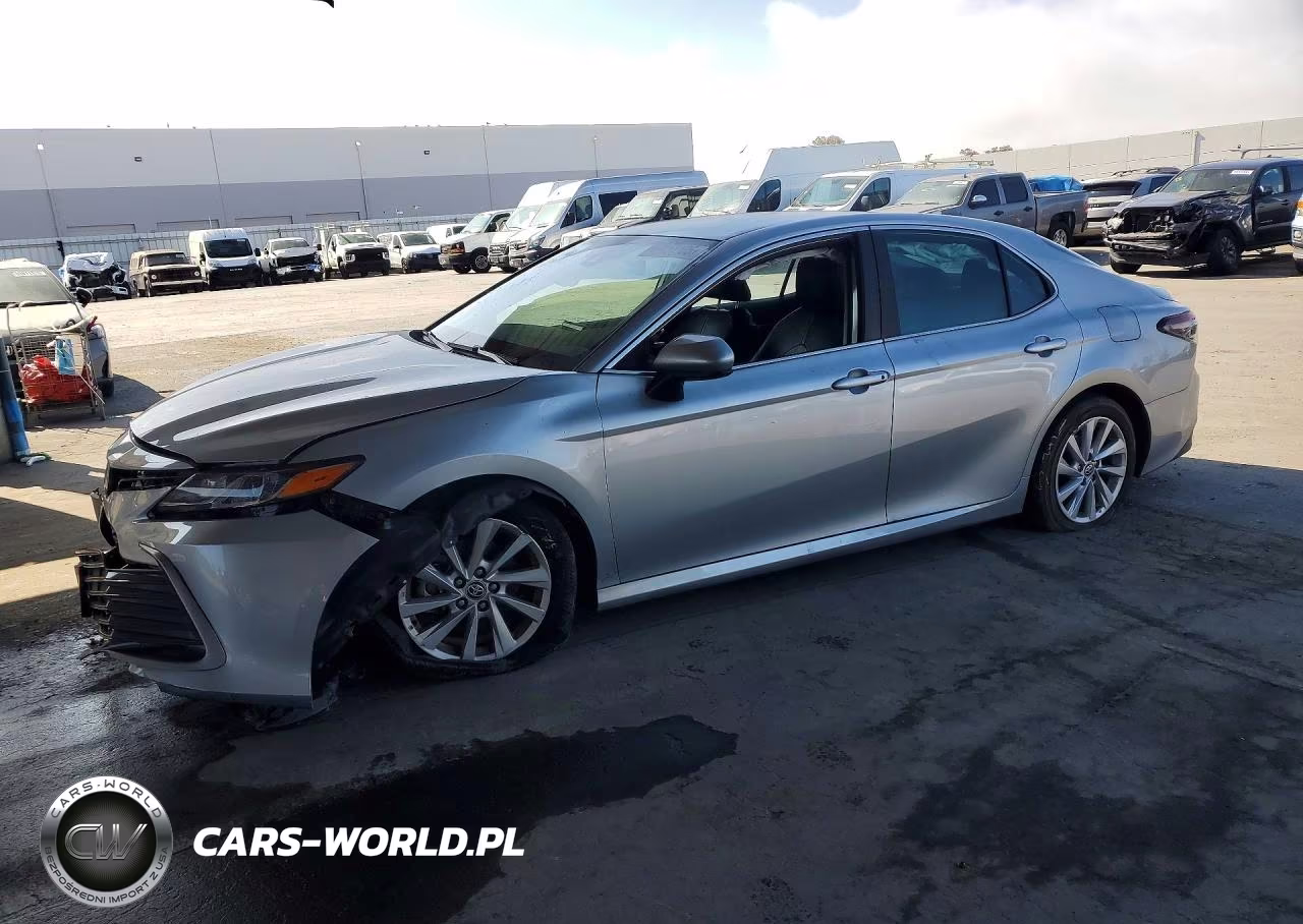 2023 Toyota Camry Le