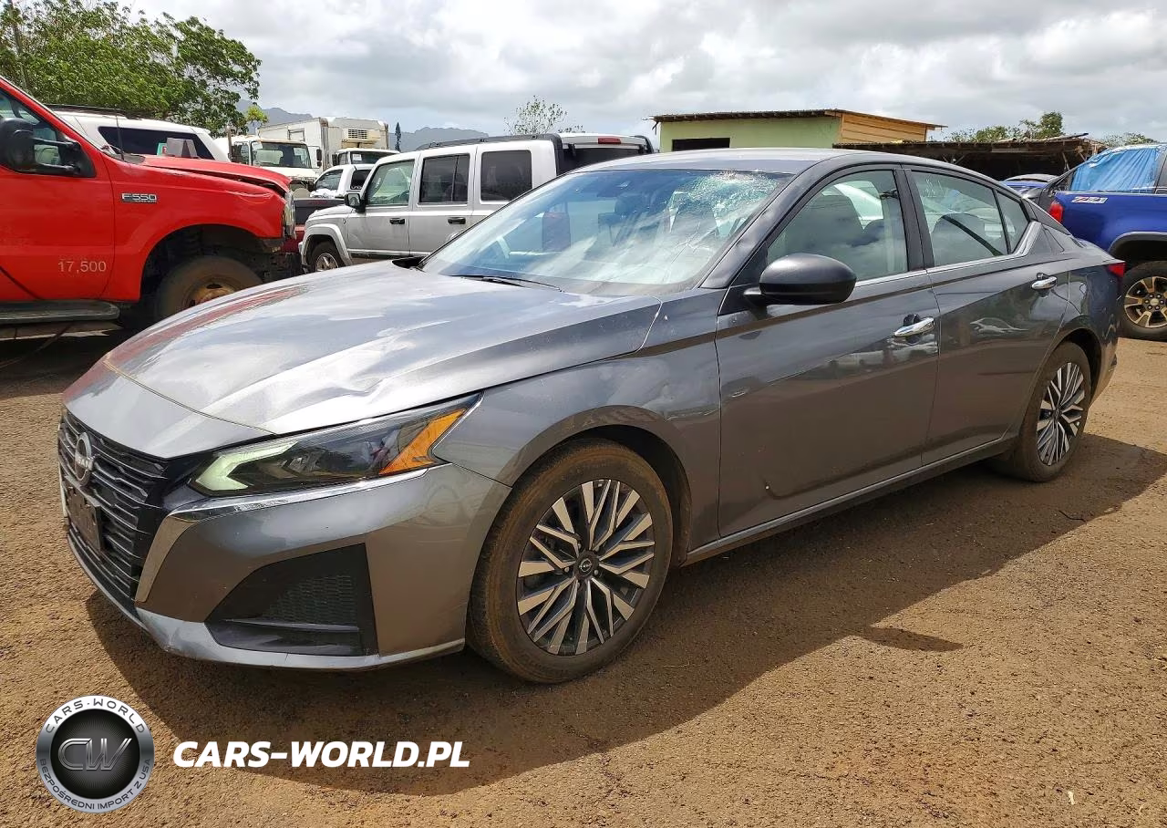2025 Nissan Altima Sv