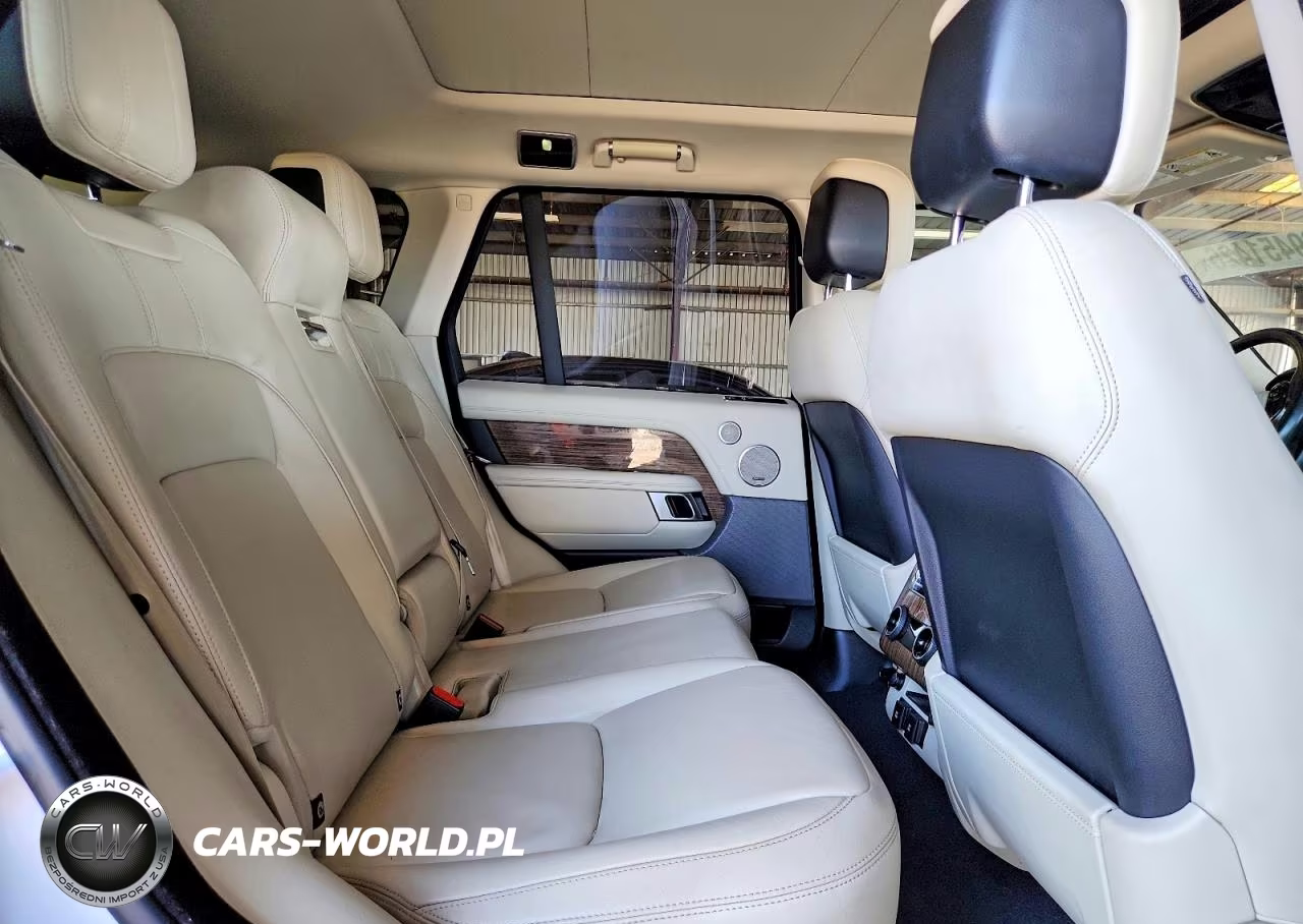 2019 Land Rover Range Rover VIN:SALGR2RV9KA532707 - 11