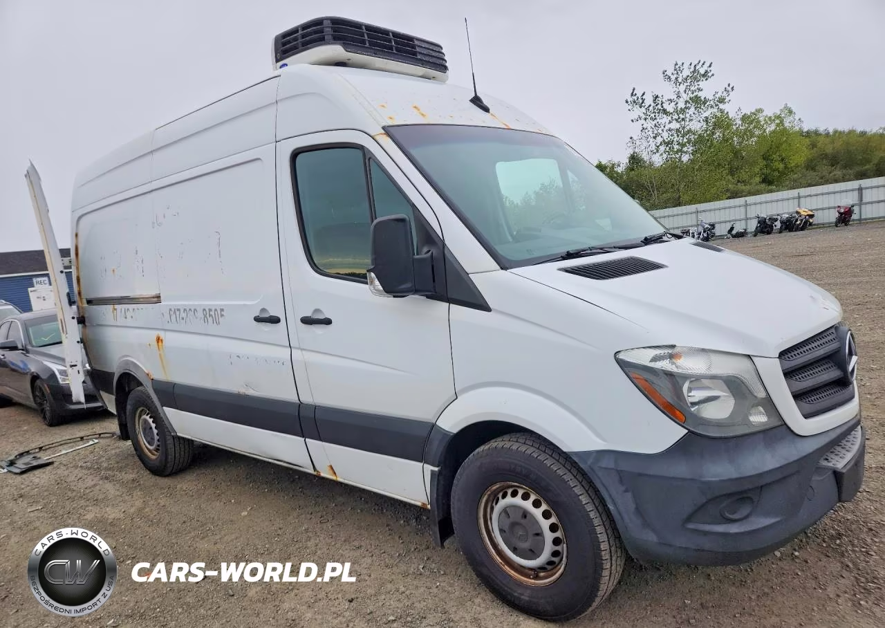 2017 Mercedes-Benz Sprinter 2500 VIN:WD3PE7CD6HP545138 - 4
