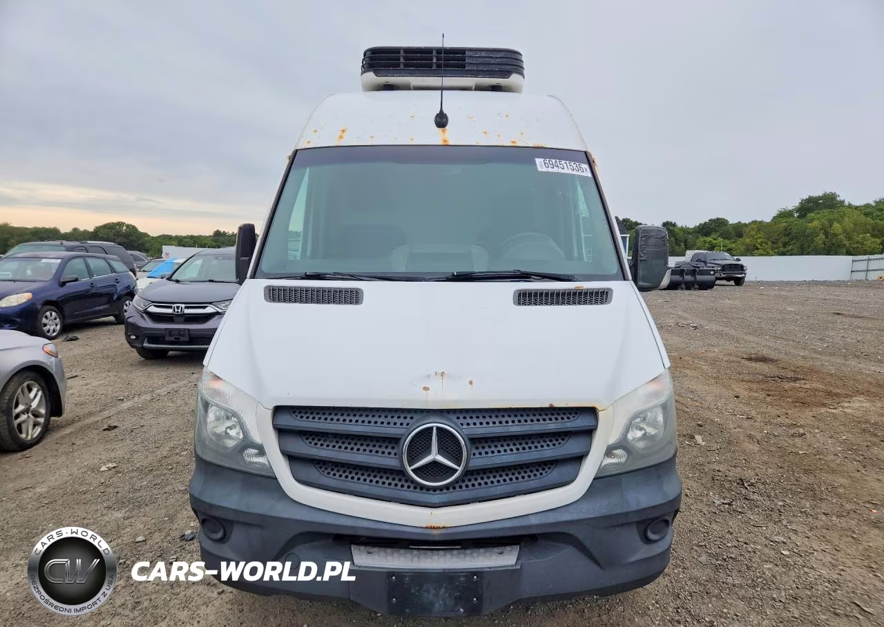 2017 Mercedes-Benz Sprinter 2500 VIN:WD3PE7CD6HP545138 - 5