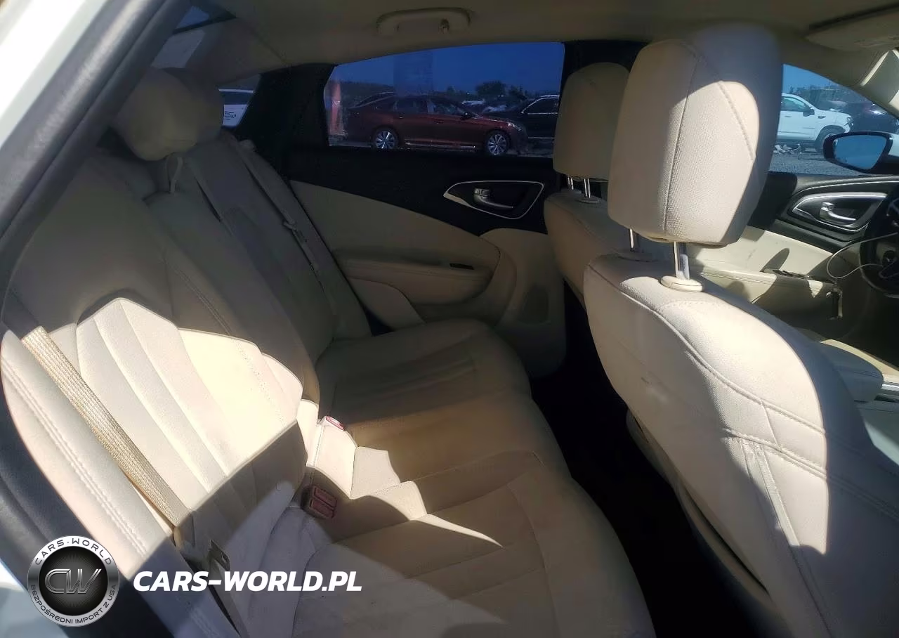 2015 Chrysler 200 Limited VIN:1C3CCCAB7FN531220 - 10
