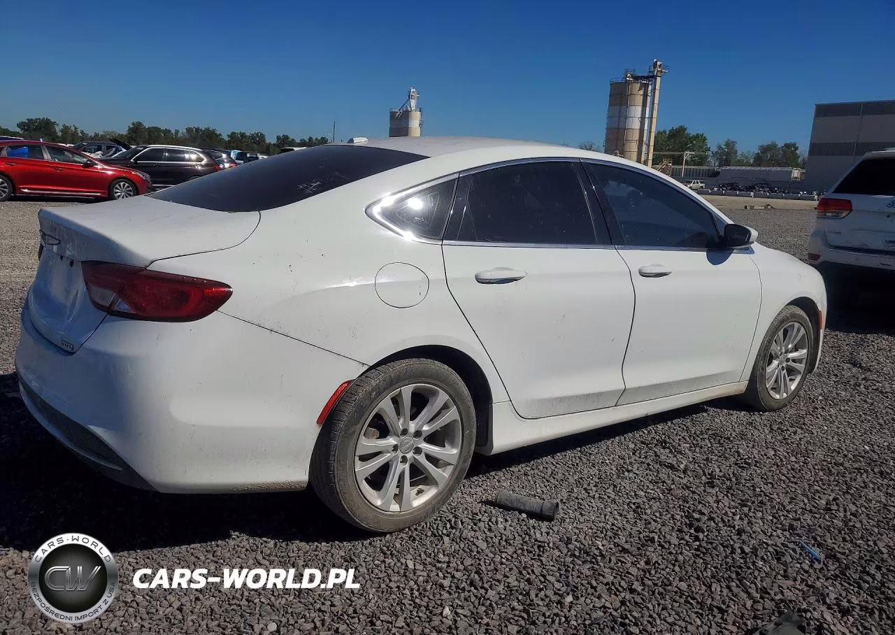 2015 Chrysler 200 Limited VIN:1C3CCCAB7FN531220 - 3