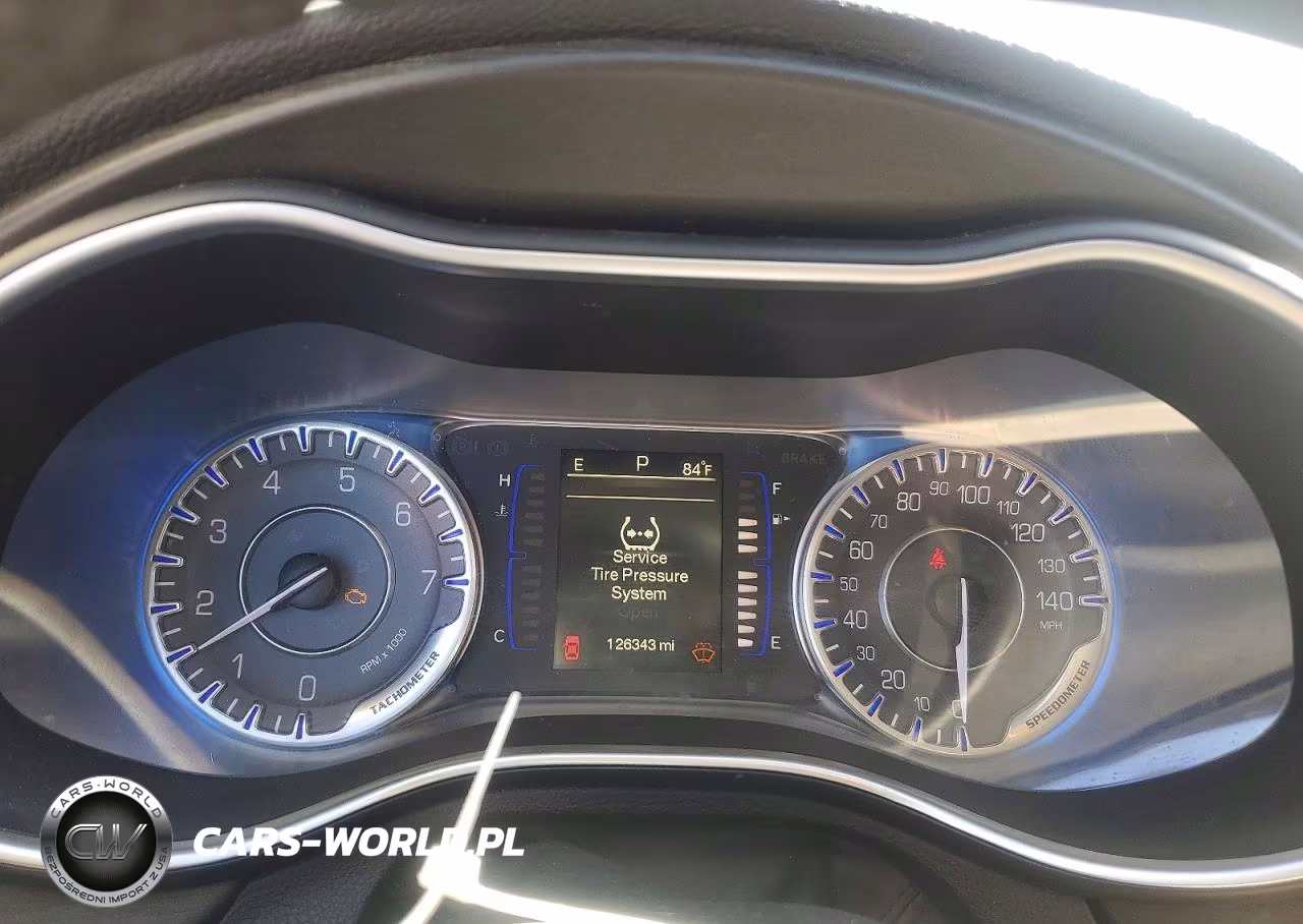 2015 Chrysler 200 Limited VIN:1C3CCCAB7FN531220 - 9