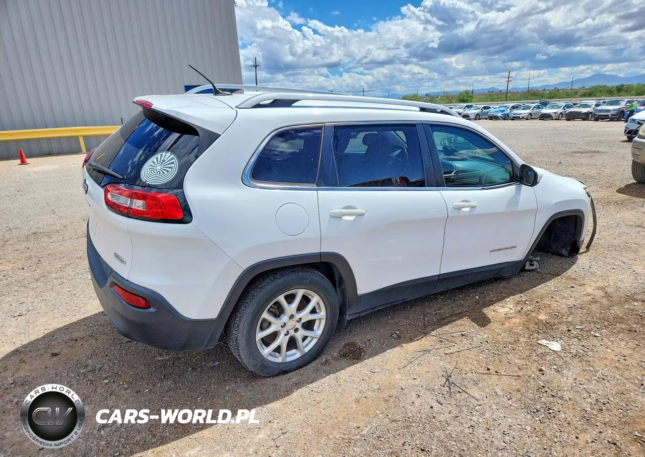 2017 Jeep Cherokee Latitude VIN:1C4PJLCB7HD218774 - 3