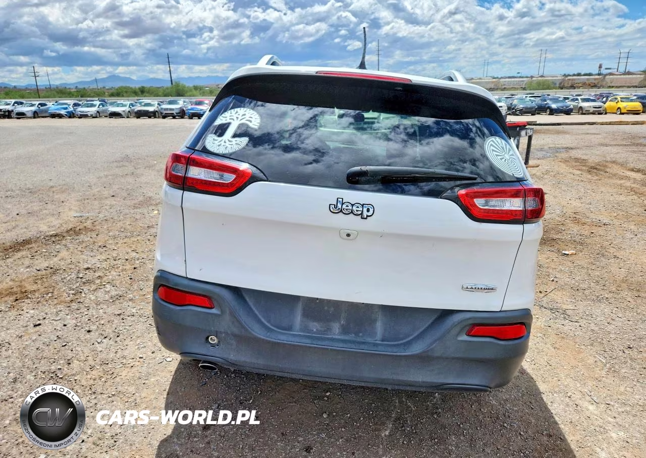 2017 Jeep Cherokee Latitude VIN:1C4PJLCB7HD218774 - 6
