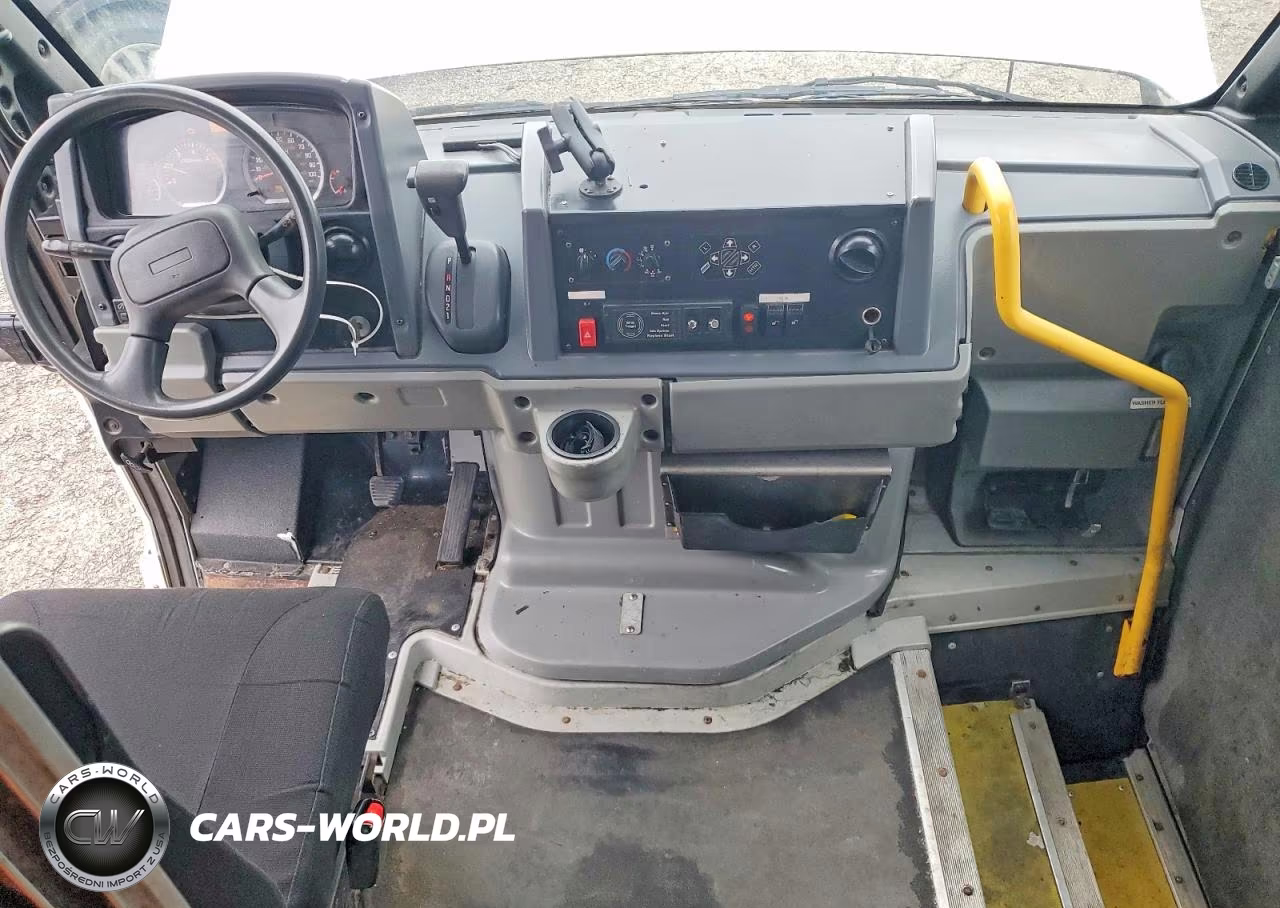 2018 Isuzu Npr VIN:JALB4T173J7W01369 - 8