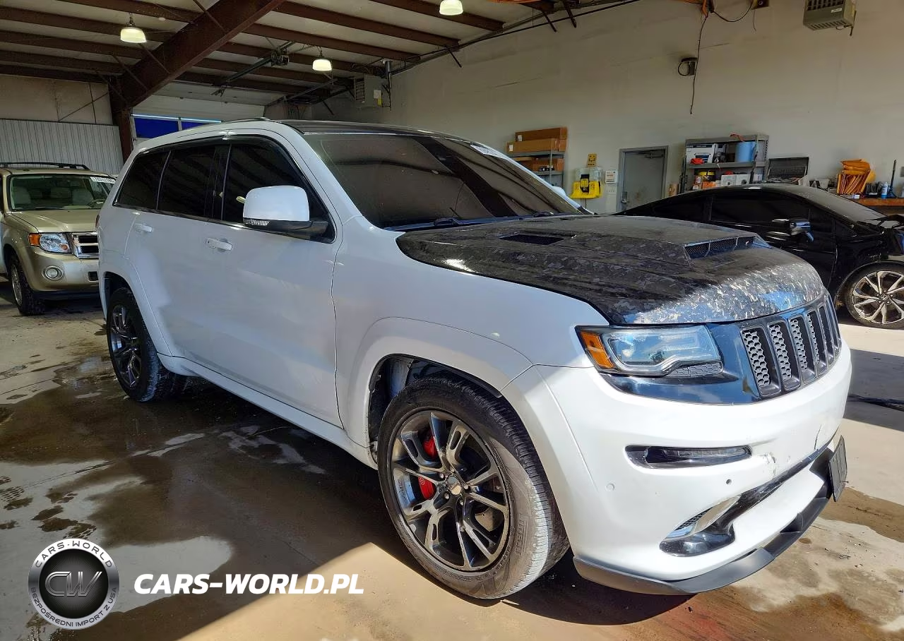 2015 Jeep Grand Cherokee Srt-8 VIN:1C4RJFDJ8FC672793 - 4