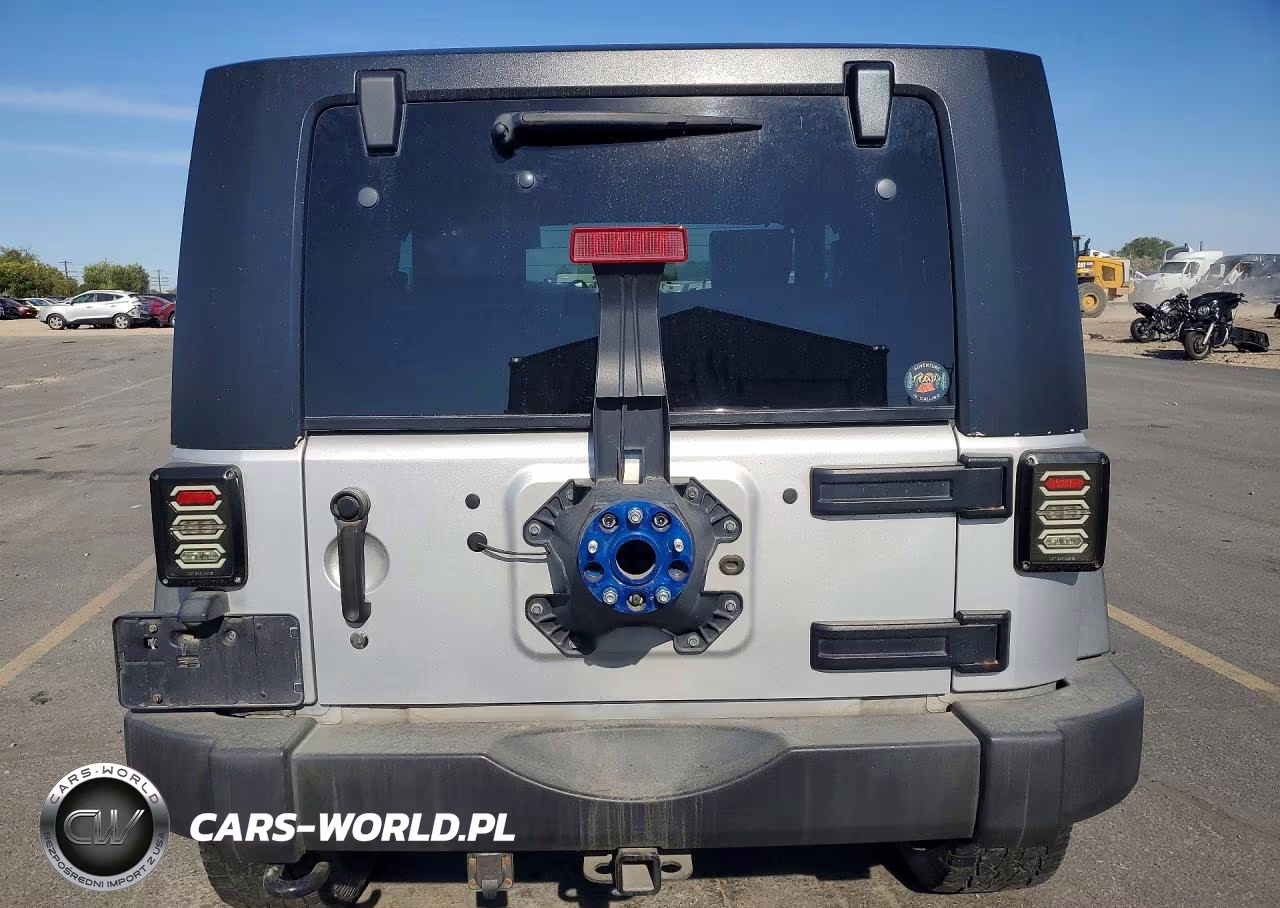 2010 Jeep Wrangler Sport VIN:1J4AA2D19AL166611 - 6