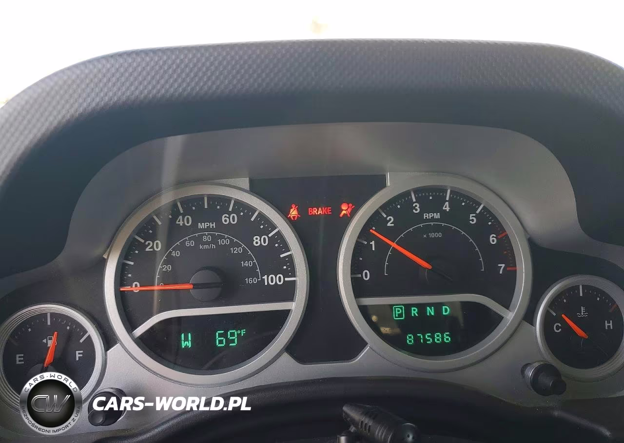 2010 Jeep Wrangler Sport VIN:1J4AA2D19AL166611 - 9