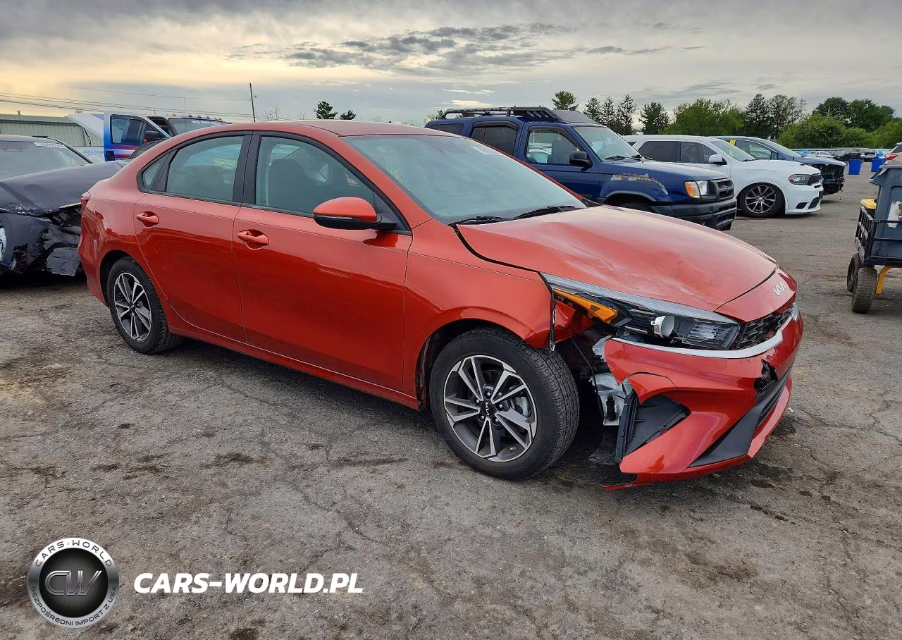 2024 Kia Forte Lxs VIN:3KPF24AD5RE716572 - 4