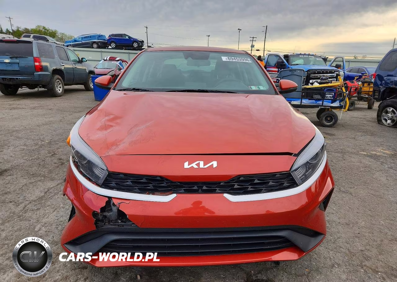 2024 Kia Forte Lxs VIN:3KPF24AD5RE716572 - 5