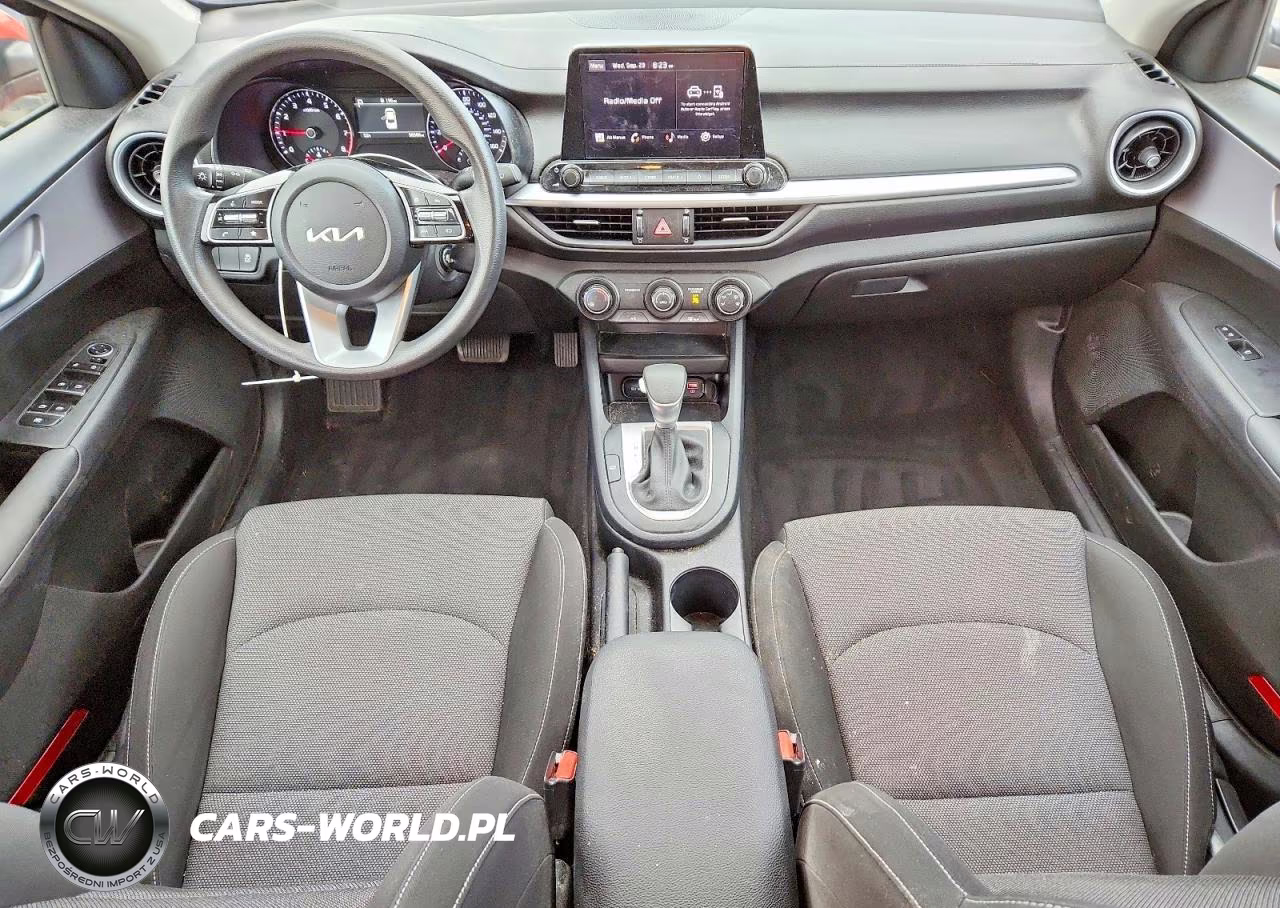 2024 Kia Forte Lxs VIN:3KPF24AD5RE716572 - 8