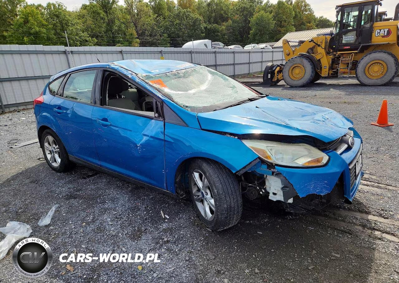 2014 Ford Focus Se VIN:1FADP3K22EL164472 - 4