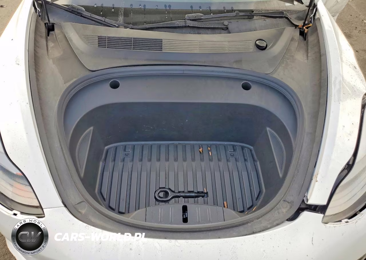 2023 Tesla Model 3 VIN:5YJ3E1EA8PF686399 - 11