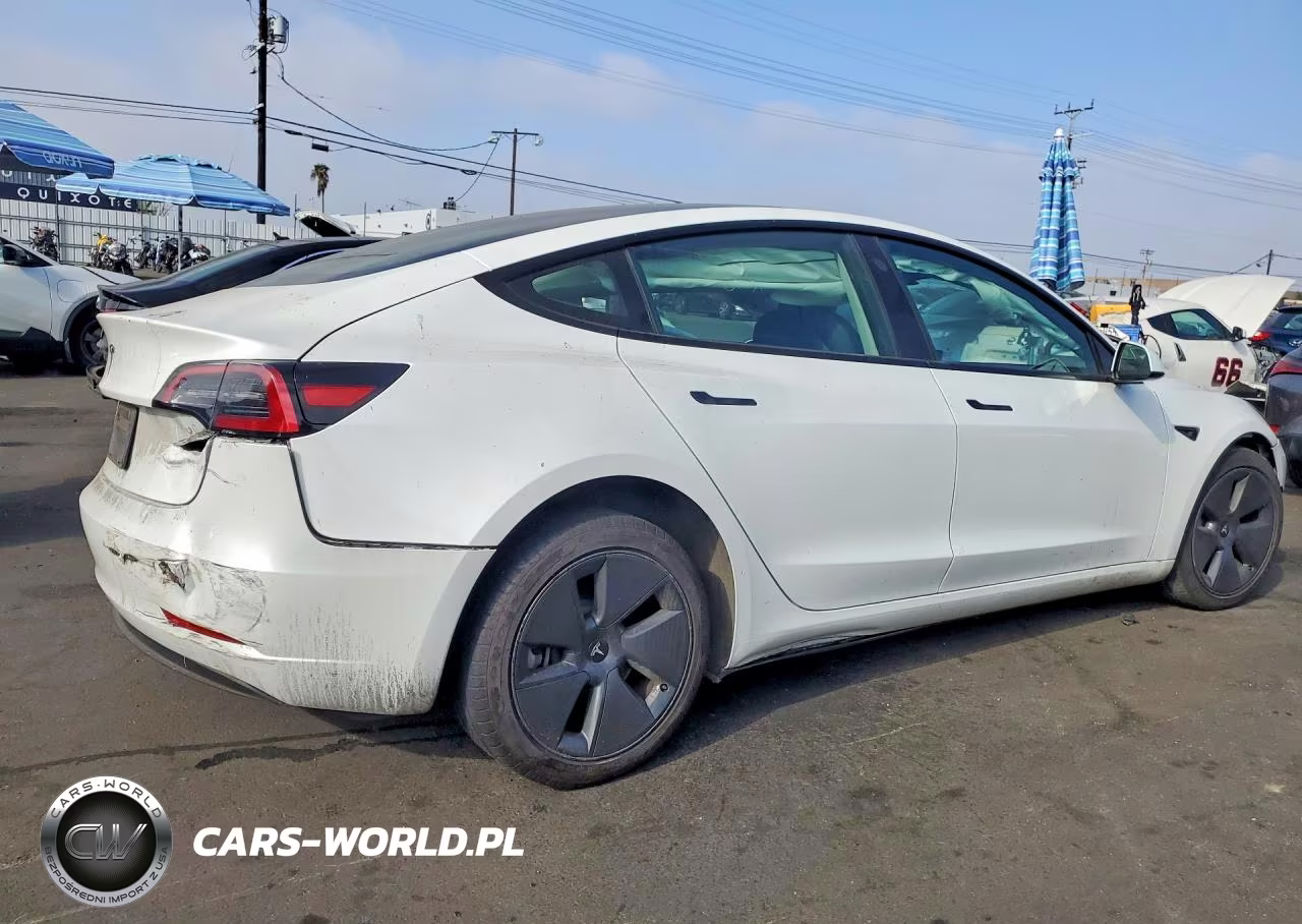 2023 Tesla Model 3 VIN:5YJ3E1EA8PF686399 - 3
