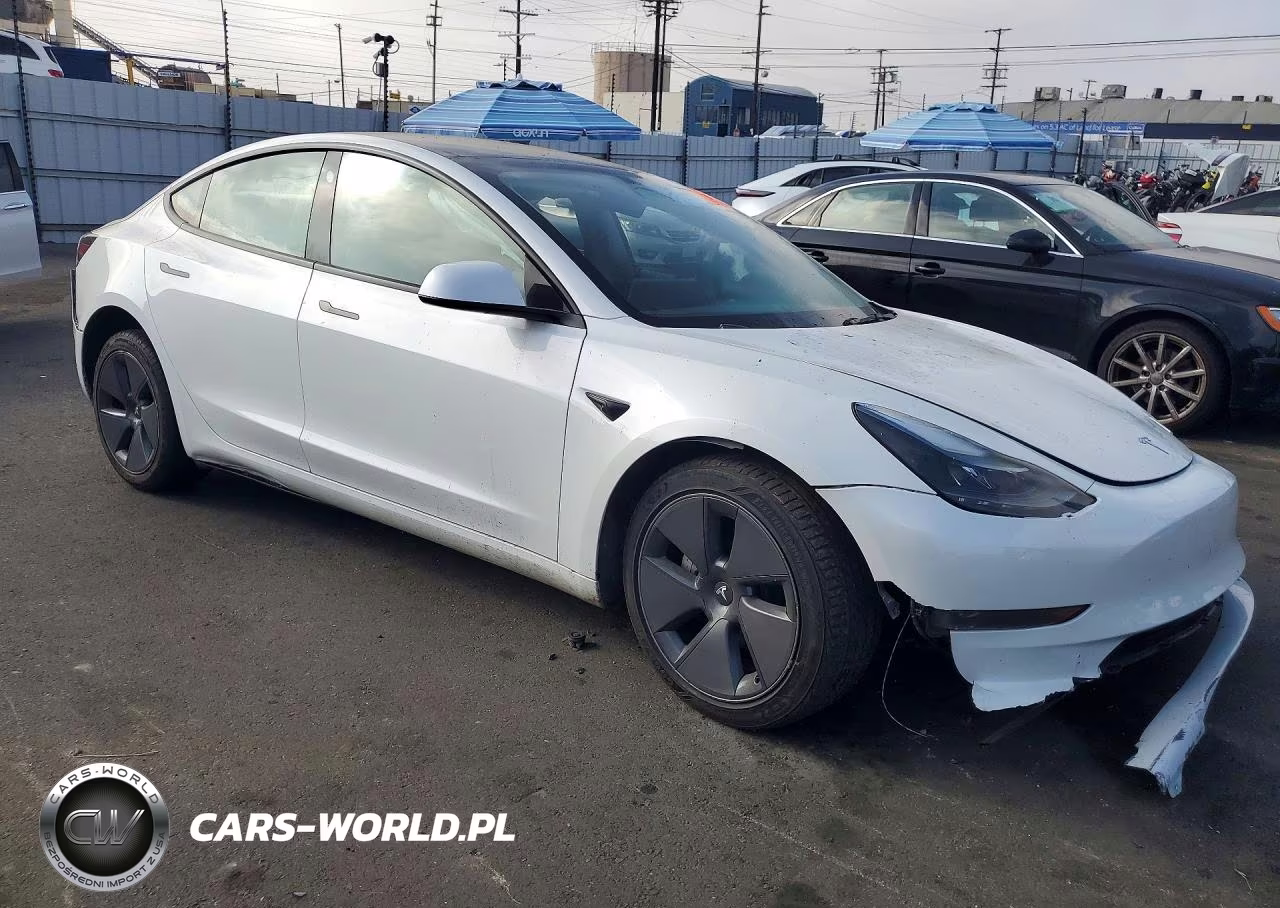 2023 Tesla Model 3 VIN:5YJ3E1EA8PF686399 - 4