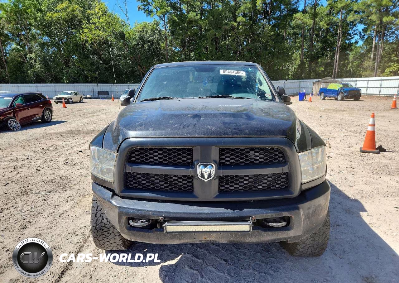 2018 Ram 2500 St VIN:3C6UR5HL8JG307357 - 5
