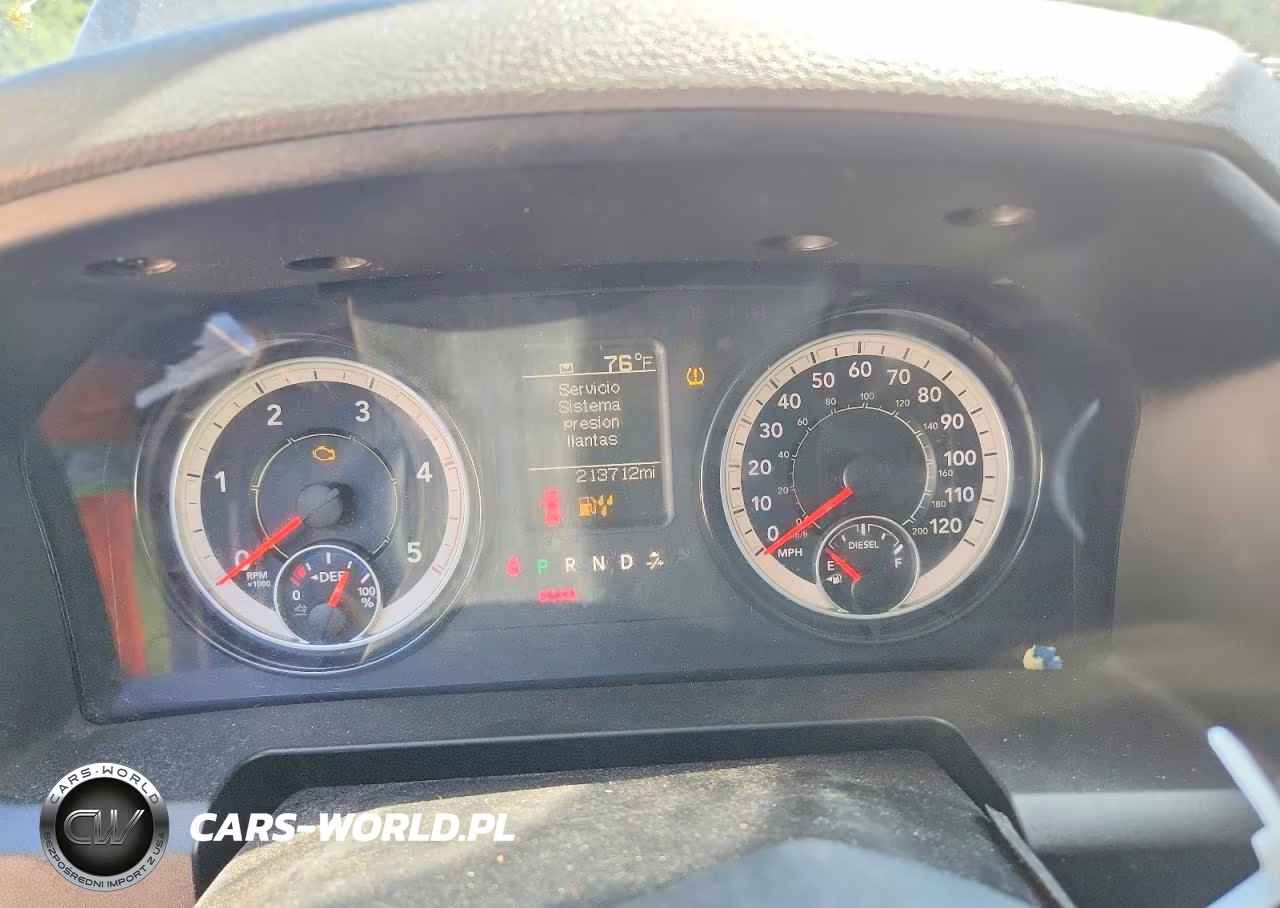 2018 Ram 2500 St VIN:3C6UR5HL8JG307357 - 9