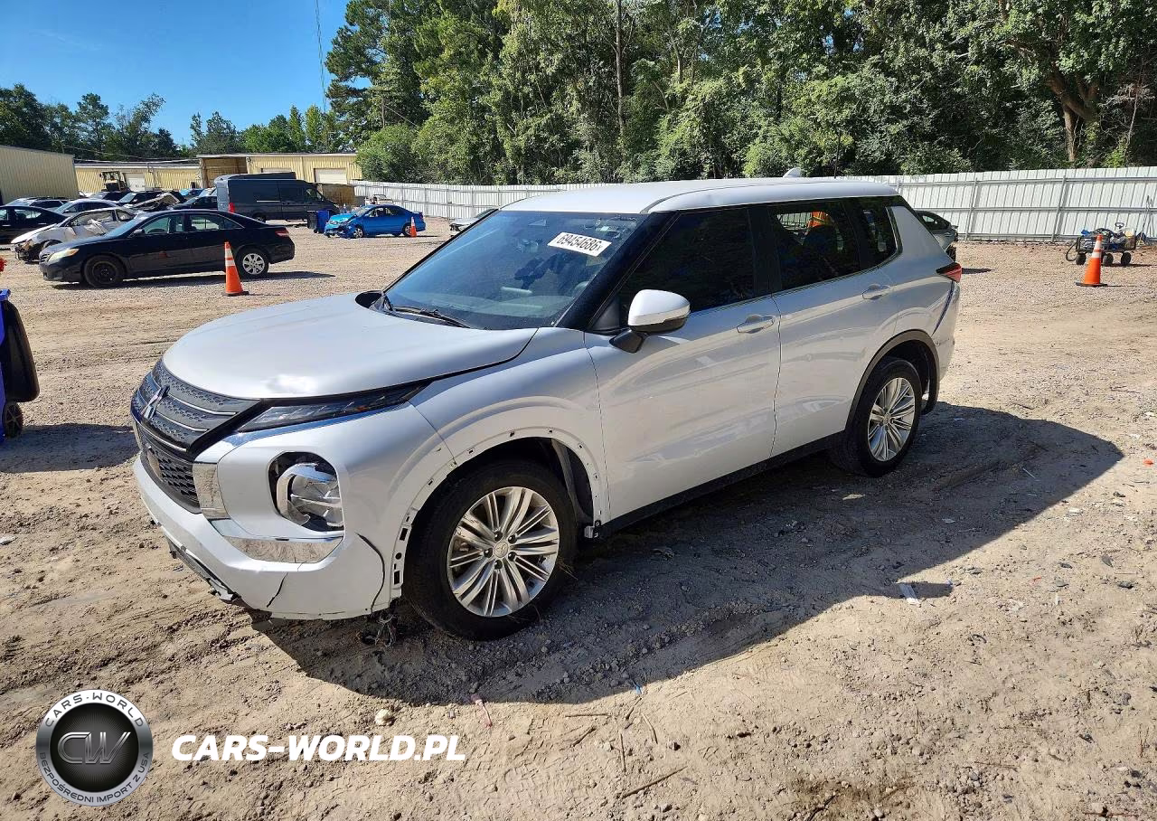 2024 Mitsubishi Outlander Es