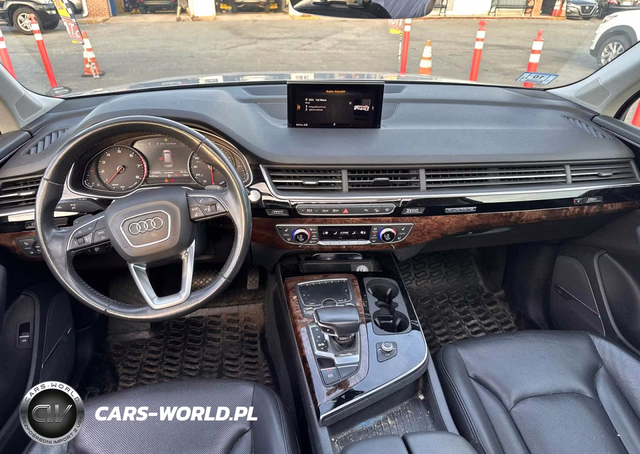 2018 Audi Q7 Premium Plus VIN:WA1LAAF73JD048990 - 9