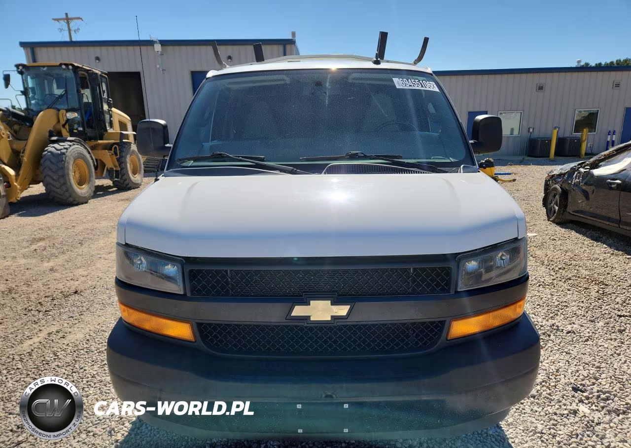 2022 Chevrolet Express G2500 VIN:1GCWGAFP5N1139428 - 5