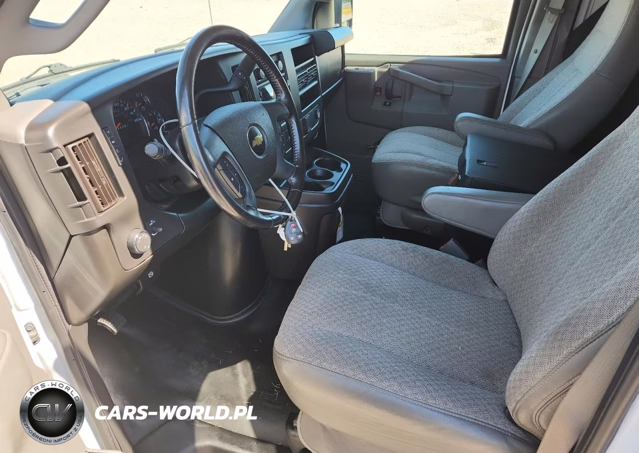 2022 Chevrolet Express G2500 VIN:1GCWGAFP5N1139428 - 7
