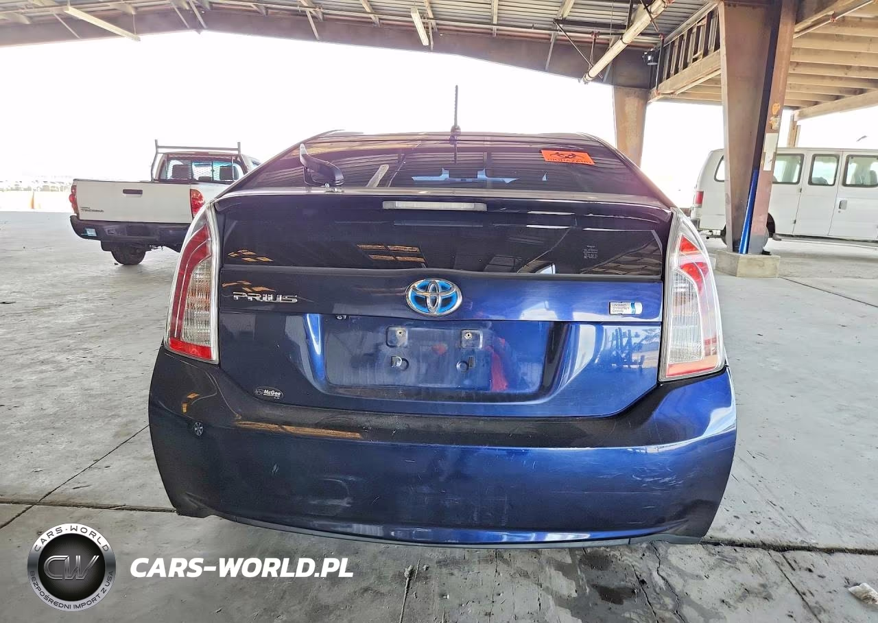 2015 Toyota Prius Two VIN:JTDKN3DU8F1905288 - 6