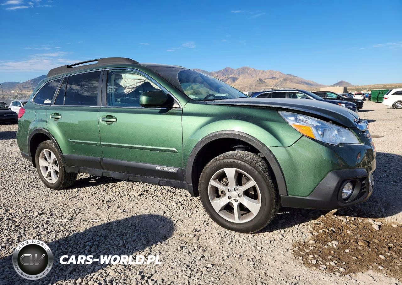 2014 Subaru Outback 2.5I Premium VIN:4S4BRBCC8E3236235 - 4