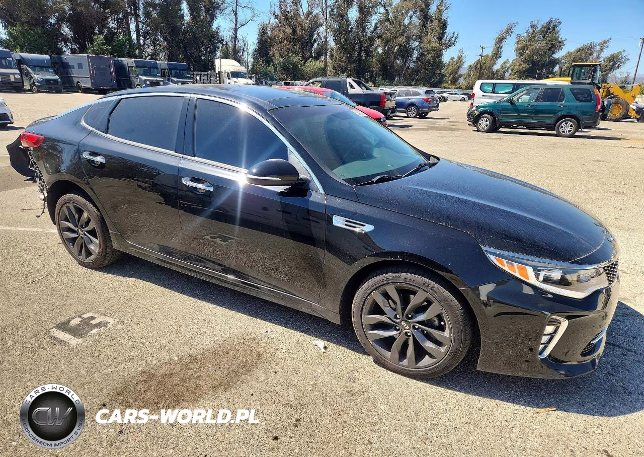 2018 Kia Optima S VIN:5XXGT4L35JG243662 - 4