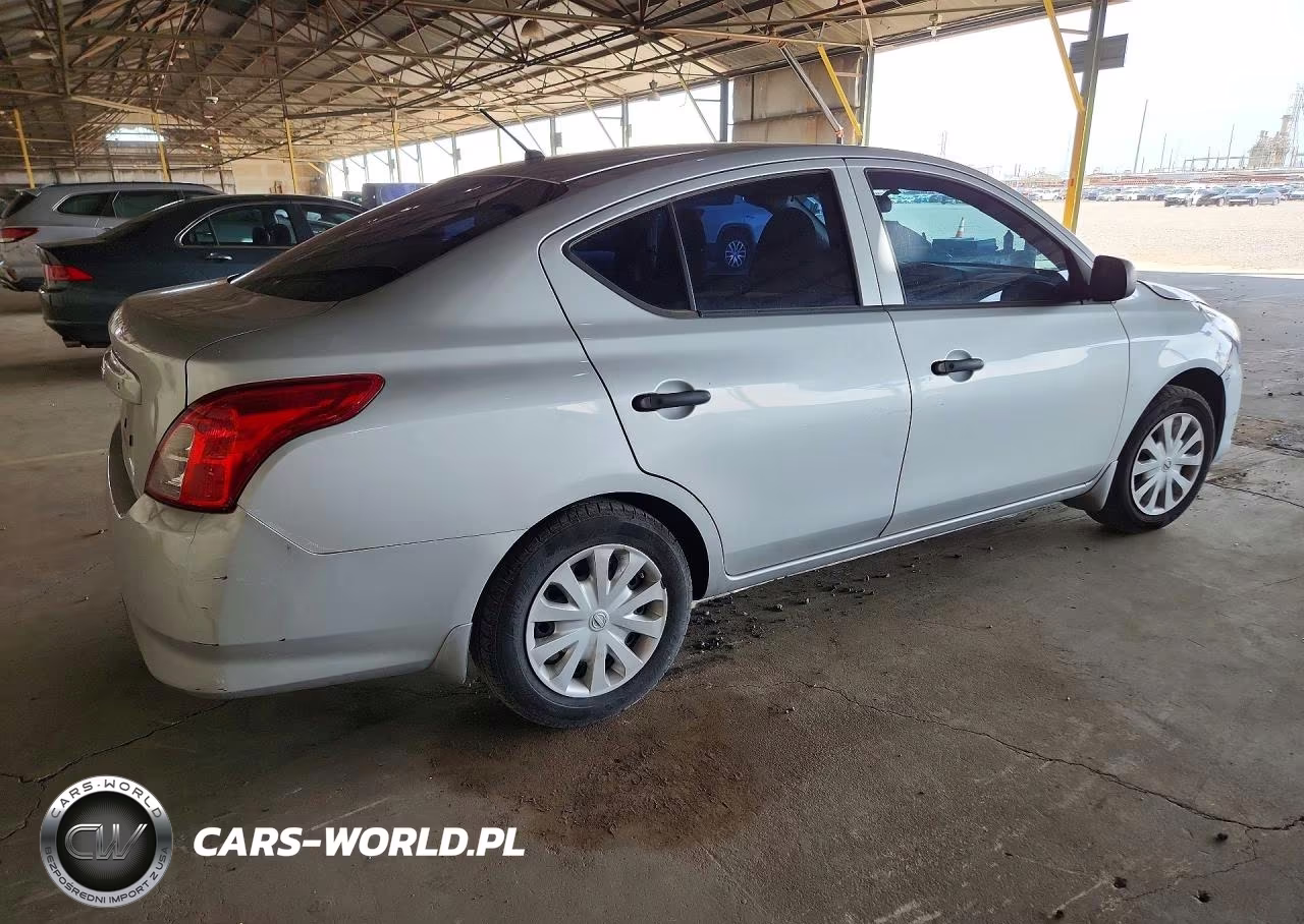 2015 Nissan Versa 1.6 S VIN:3N1CN7AP4FL919923 - 3