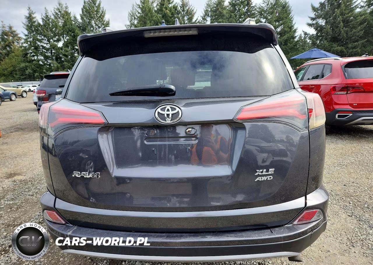 2018 Toyota Rav4 Xle VIN:2T3RFREVXJW847121 - 6